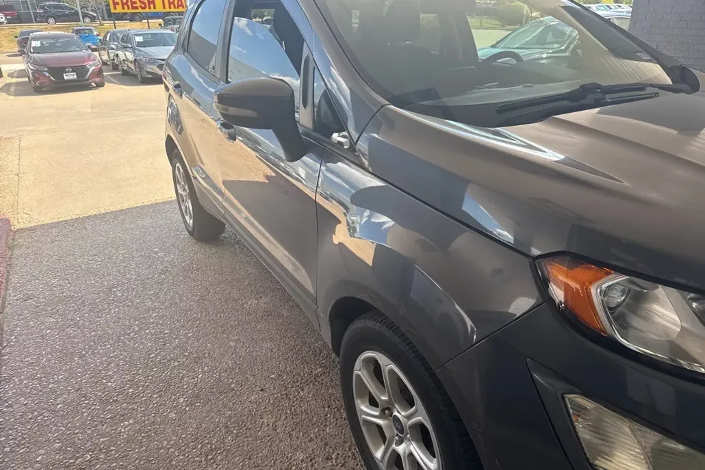 2020 Ford EcoSport SE photo 1