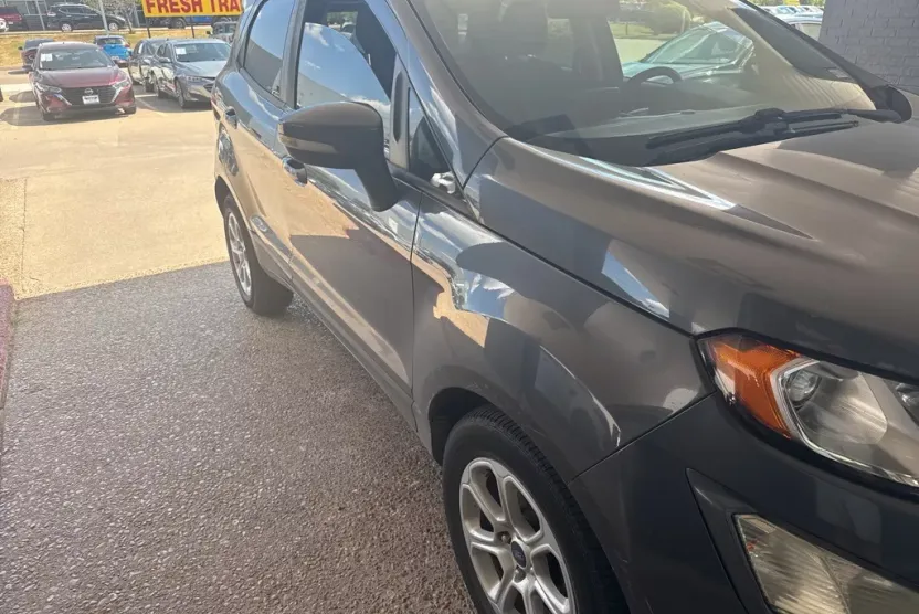 2020 Ford EcoSport SE photo 1
