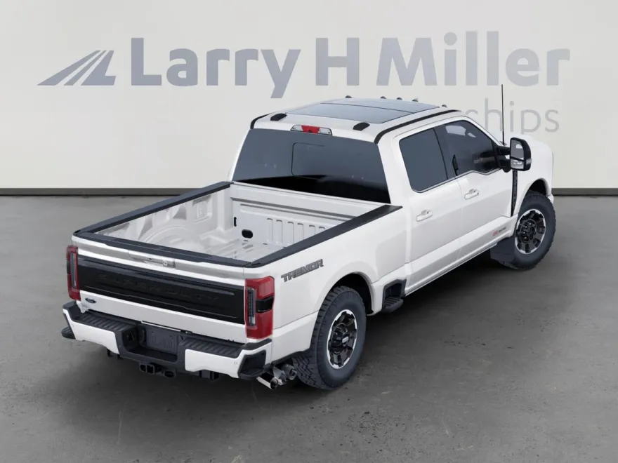 2025 Ford F-350 Platinum photo 1