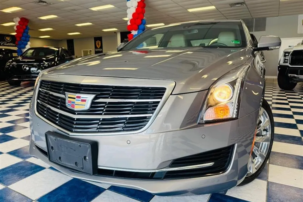 2017 Cadillac ATS Luxury photo 1