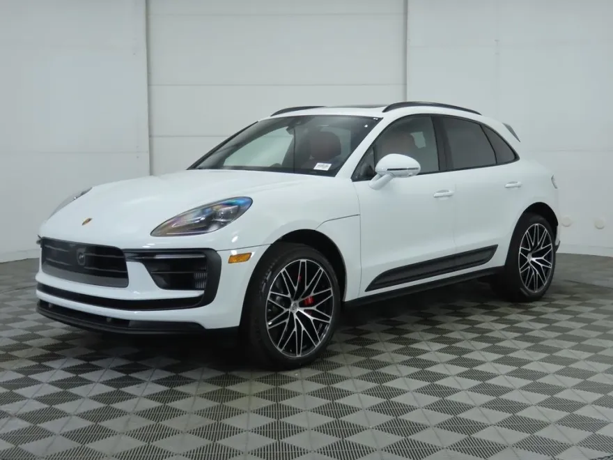 2025 Porsche Macan S photo 1
