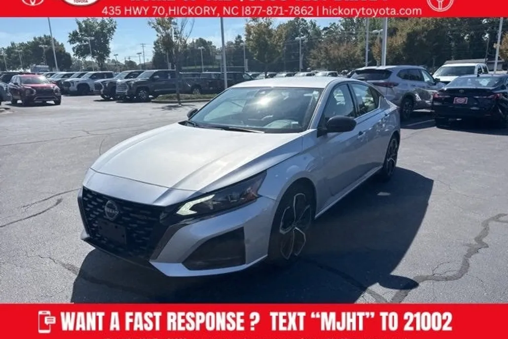 2024 Nissan Altima 2.5 SR photo 1