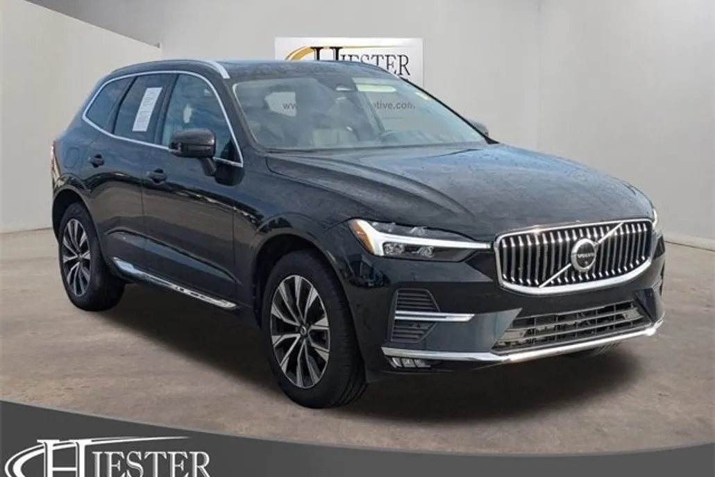 2023 Volvo XC60 B5 Plus photo 1