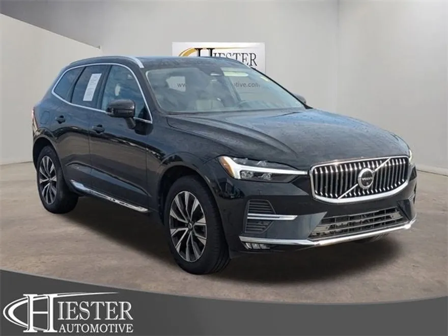 2023 Volvo XC60 B5 Plus photo 1