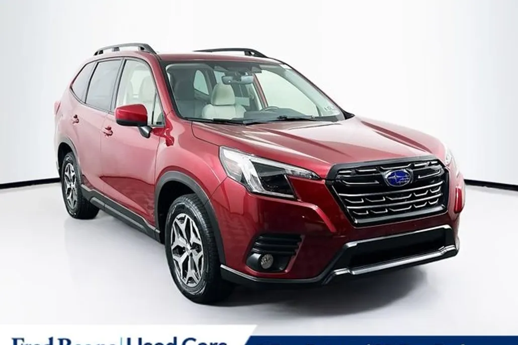 2023 Subaru Forester Premium photo 1