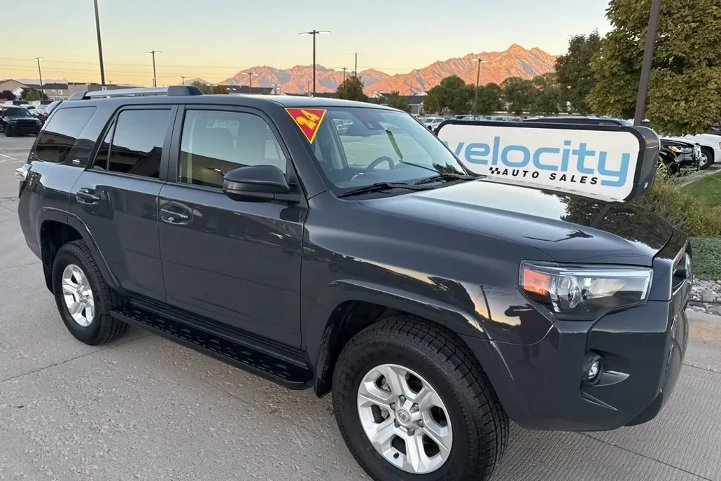 2024 Toyota 4Runner SR5 photo 1