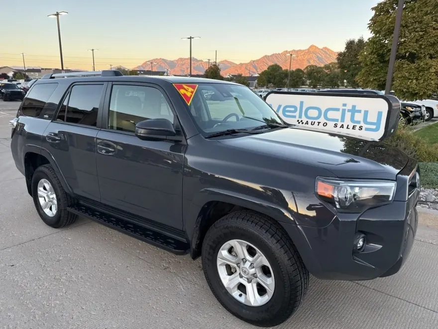 2024 Toyota 4Runner SR5 photo 1