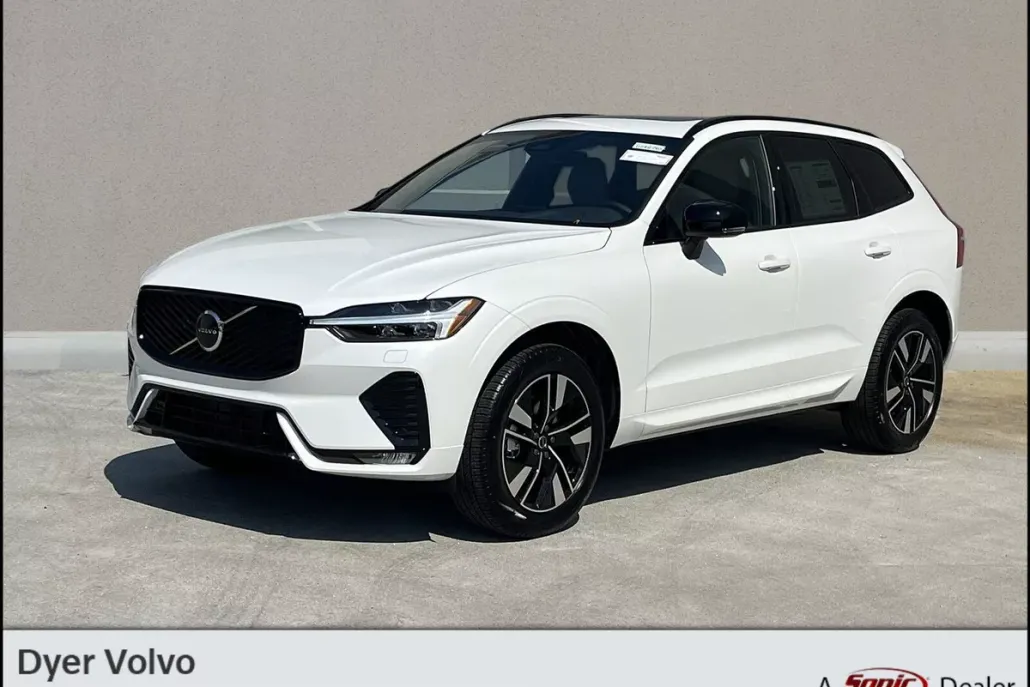 2026 Volvo XC60 B5 Core photo 1