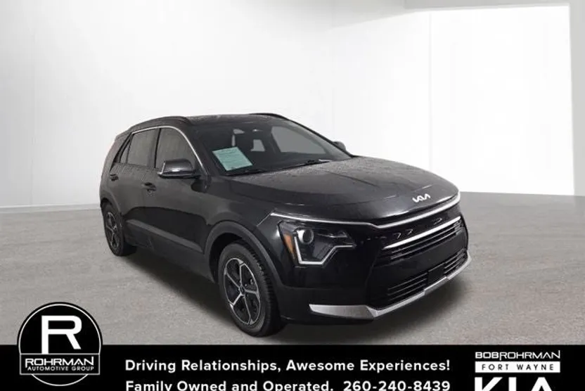 2023 Kia Niro EX photo 1