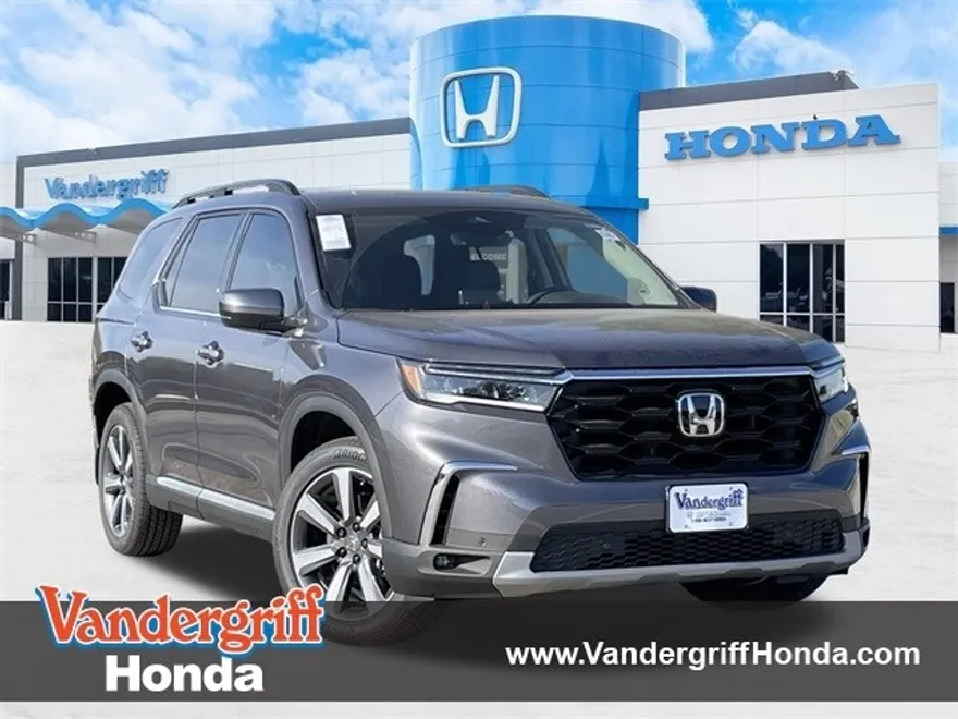 2025 Honda Pilot Touring photo 1