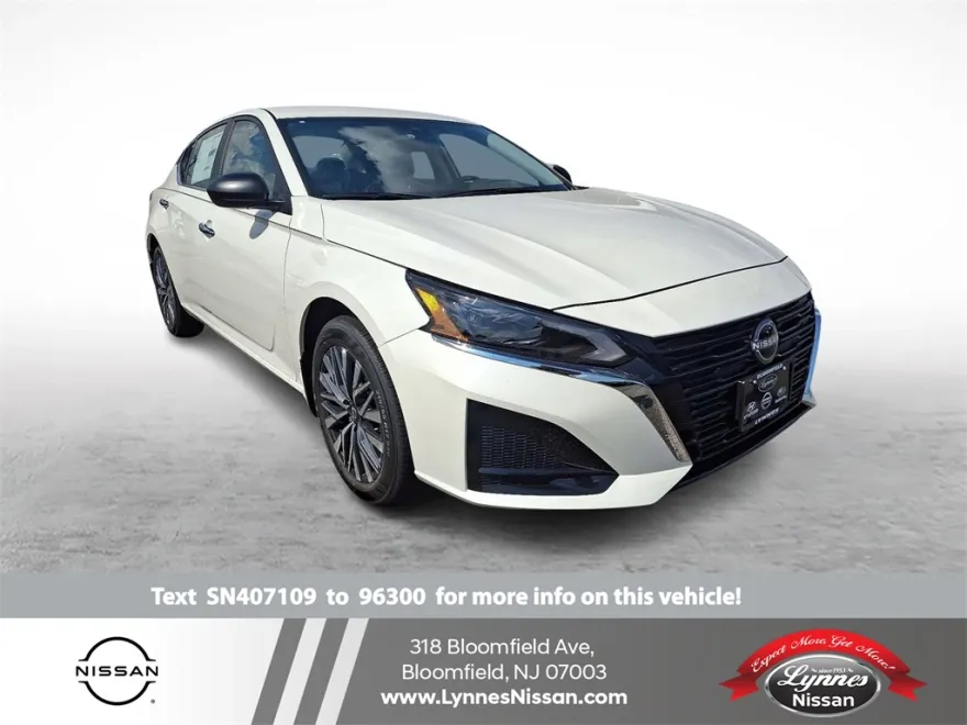 2025 Nissan Altima SV photo 1