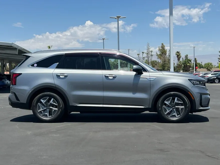 2023 Kia Sorento Hybrid EX photo 1