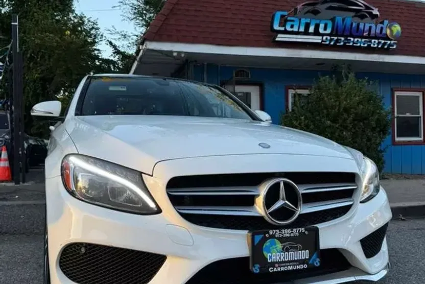 2016 Mercedes Benz C 300 4MATIC Sedan photo 1