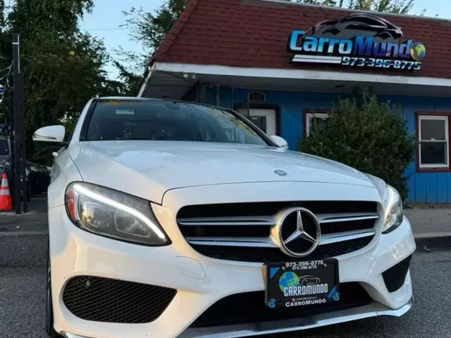 2016 Mercedes Benz C 300 4MATIC Sedan photo 1