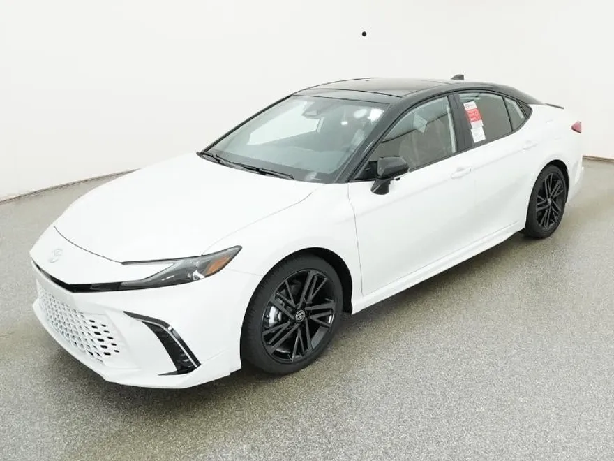 2025 Toyota Camry XSE photo 1