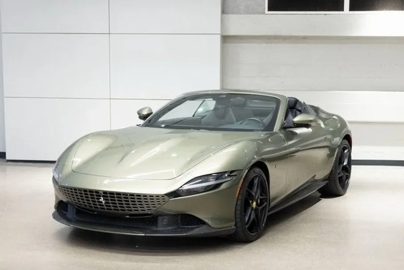 2024 Ferrari Roma Spider Base photo 1