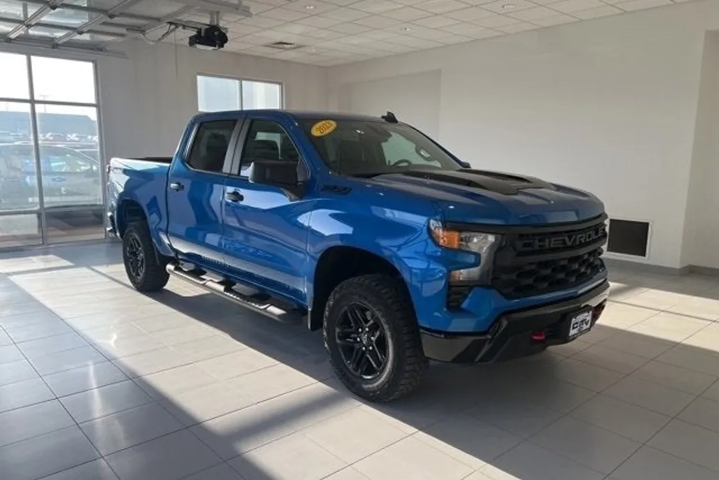 2023 Chevrolet Silverado 1500 Custom Trail Boss photo 1
