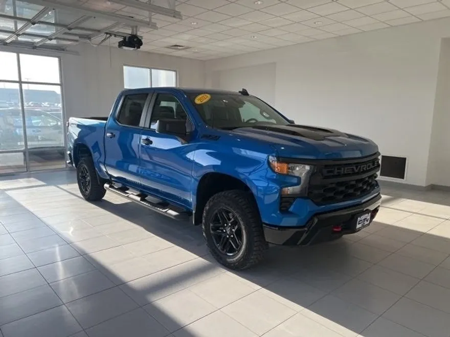 2023 Chevrolet Silverado 1500 Custom Trail Boss photo 1