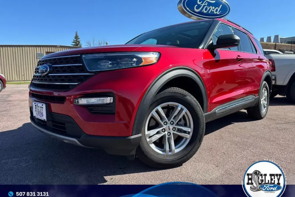 2022 Ford Explorer XLT photo 1