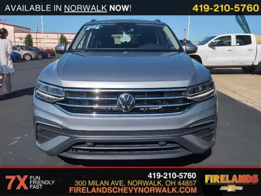 2024 Volkswagen Tiguan S photo 1