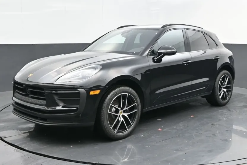 2025 Porsche Macan Base photo 1