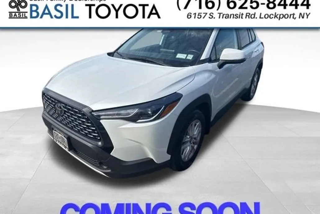2023 Toyota Corolla Cross LE photo 1