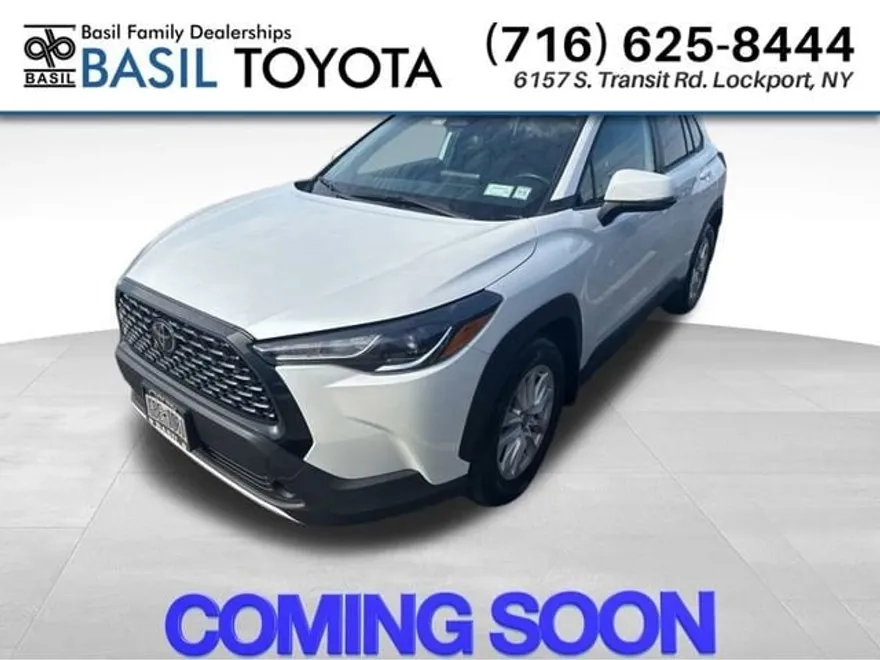 2023 Toyota Corolla Cross LE photo 1