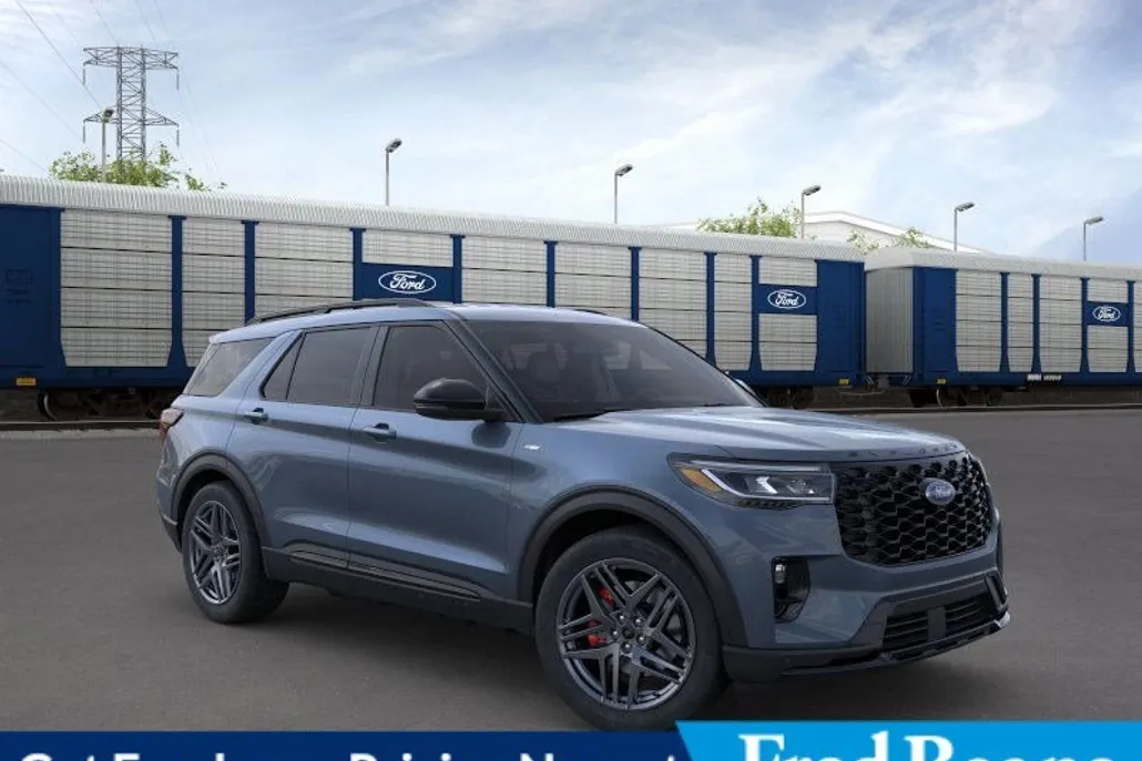 2025 Ford Explorer ST-Line photo 1