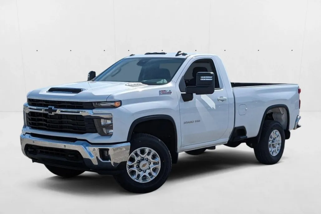 2025 Chevrolet Silverado 3500HD LT photo 1
