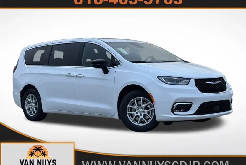 2026 Chrysler Pacifica photo 1