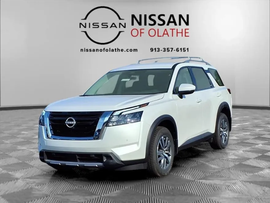 2025 Nissan Pathfinder SL photo 1