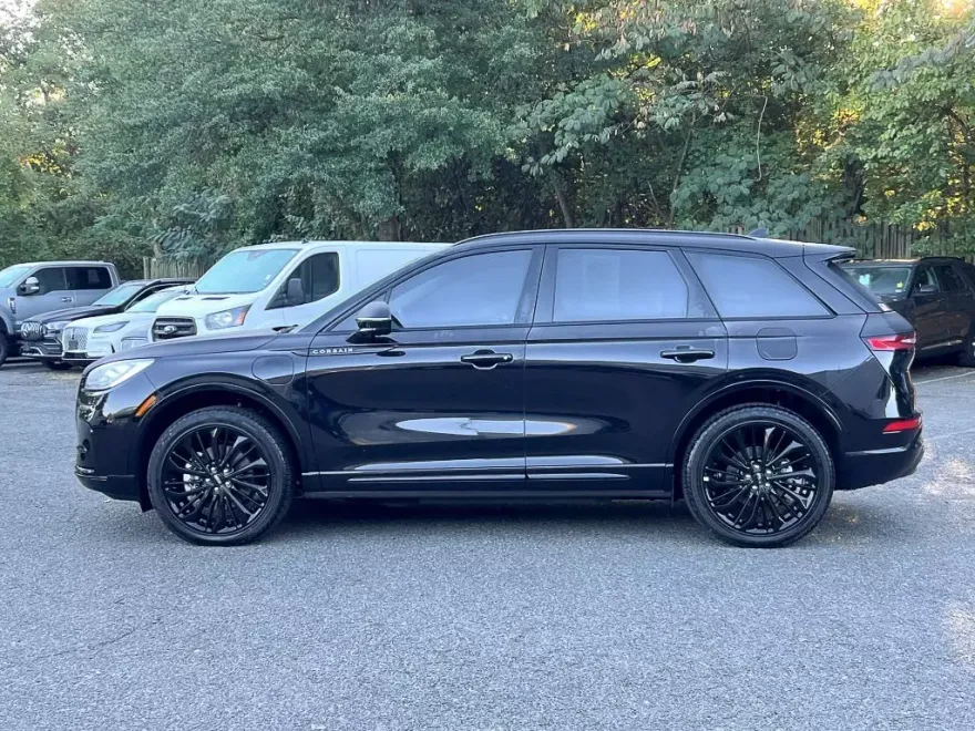 2025 Lincoln Corsair Grand Touring photo 1