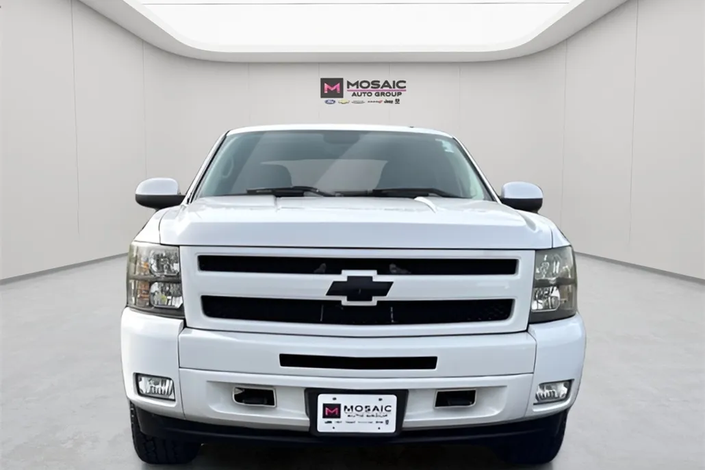 2010 Chevrolet Silverado 1500 LTZ photo 1