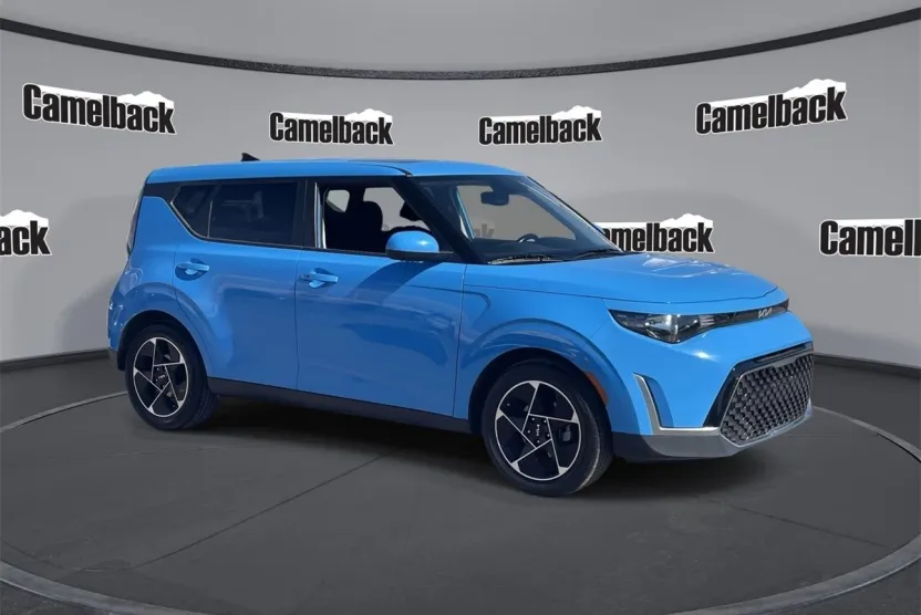 2023 Kia Soul EX photo 1