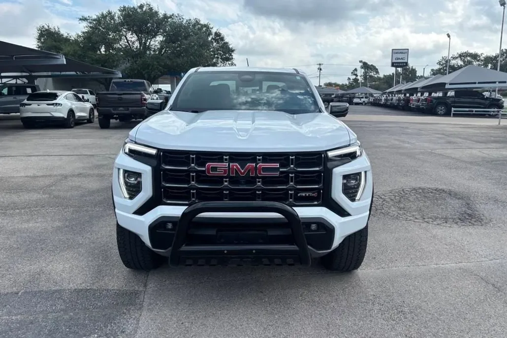 2024 Gmc Canyon AT4 photo 1