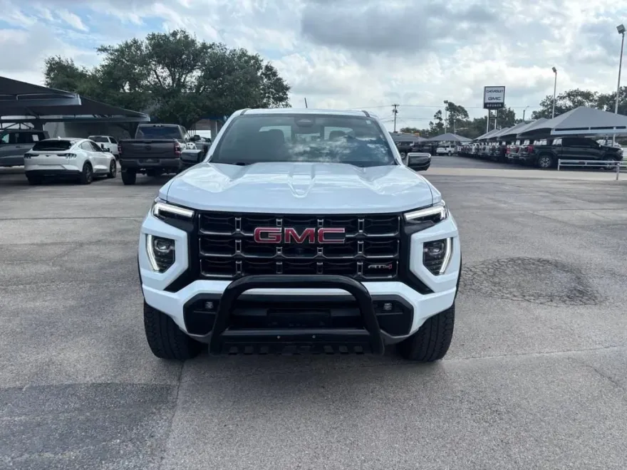 2024 Gmc Canyon AT4 photo 1