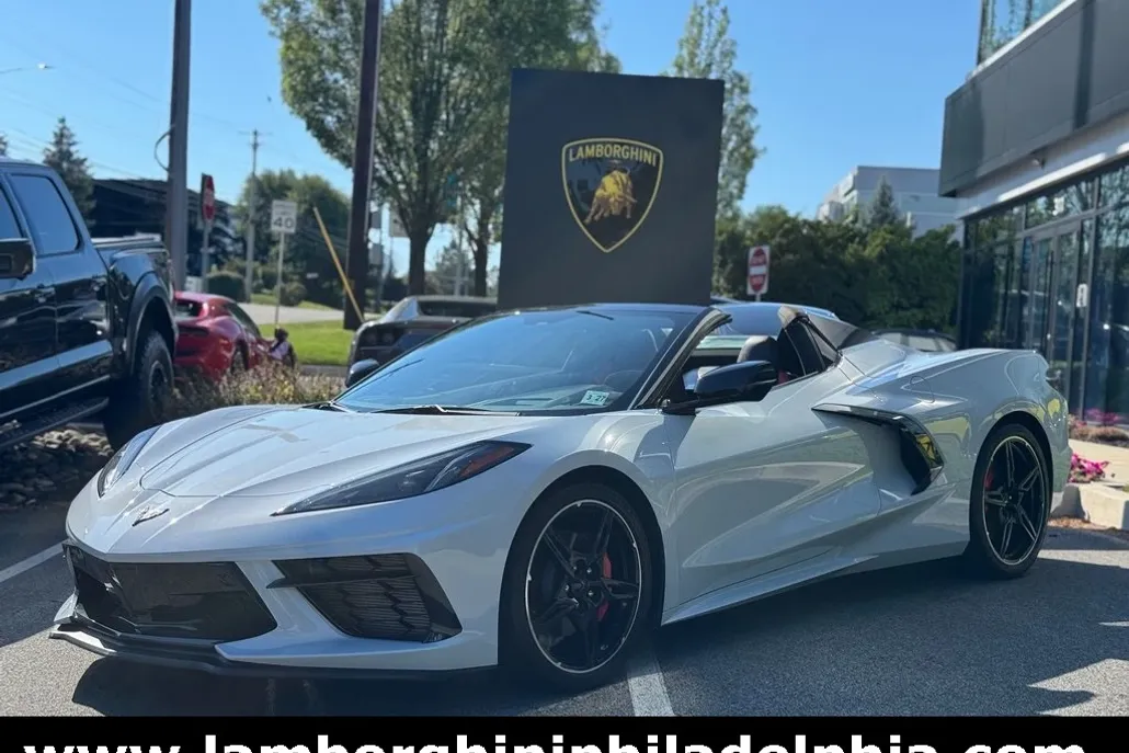 2022 Chevrolet Corvette Stingray Convertible 2LT photo 1