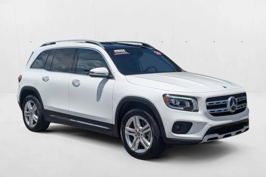 2023 Mercedes Benz GLB 250 photo 1