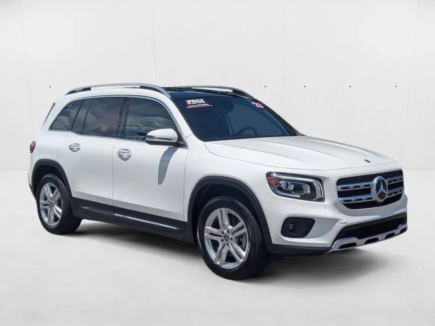 2023 Mercedes Benz GLB 250 photo 1