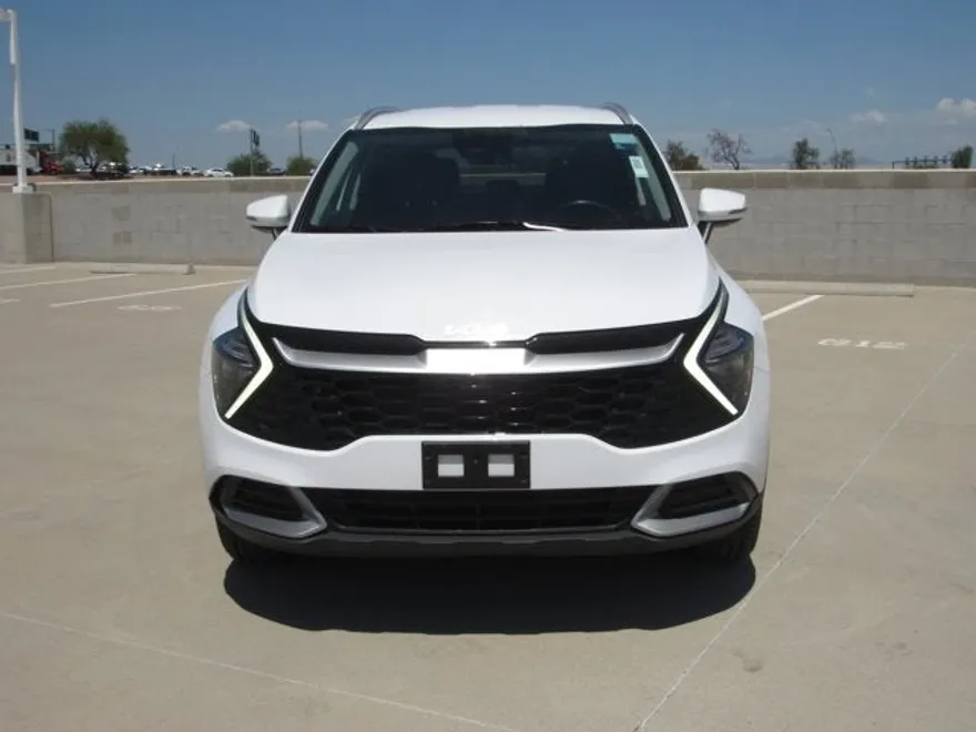 2023 Kia Sportage EX photo 1
