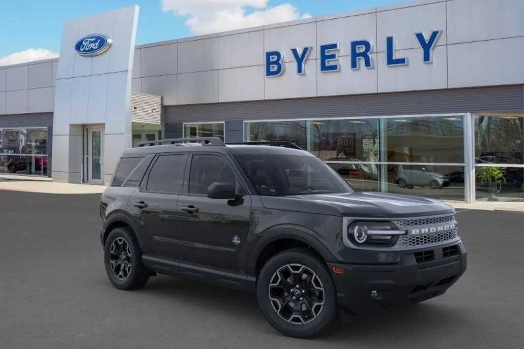 2025 Ford Bronco Sport Outer Banks photo 1