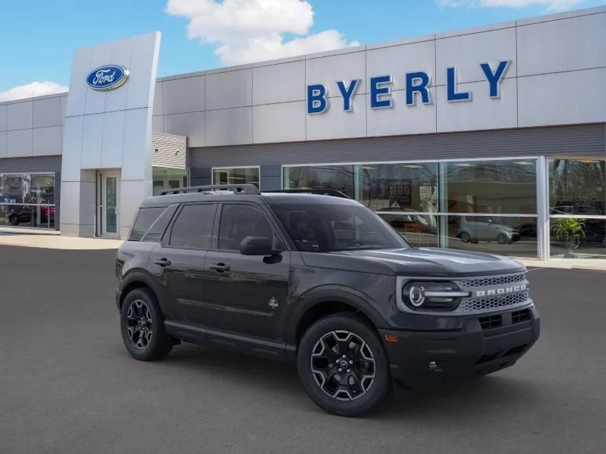 2025 Ford Bronco Sport Outer Banks photo 1