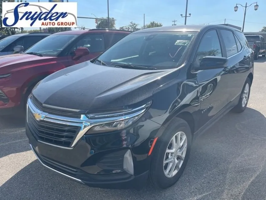 2023 Chevrolet Equinox LT photo 1