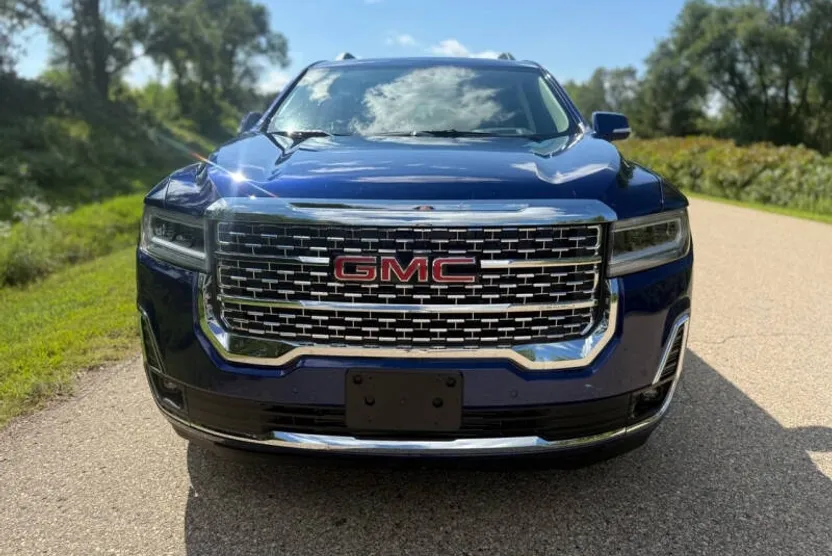 2023 Gmc Acadia Denali photo 1