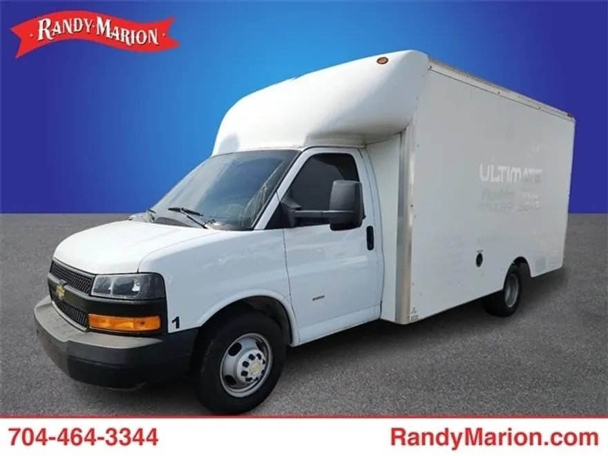 2019 Chevrolet Express 3500 Work Van Cutaway photo 1