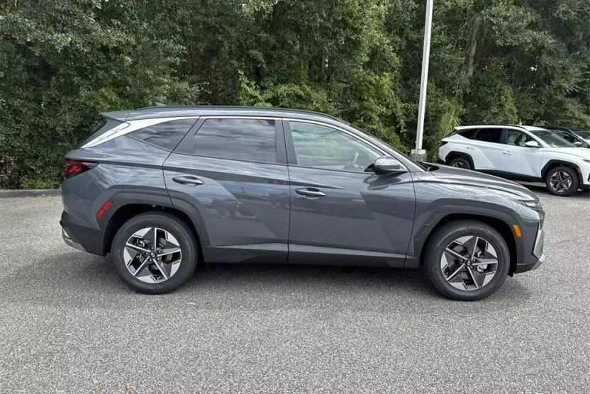 2026 Hyundai Tucson SEL photo 1