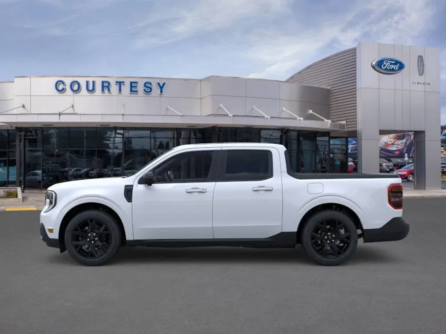 2025 Ford Maverick Lariat photo 1