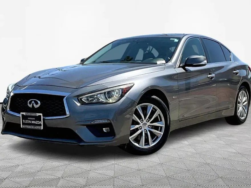2018 Infiniti Q50 2.0t PURE photo 1