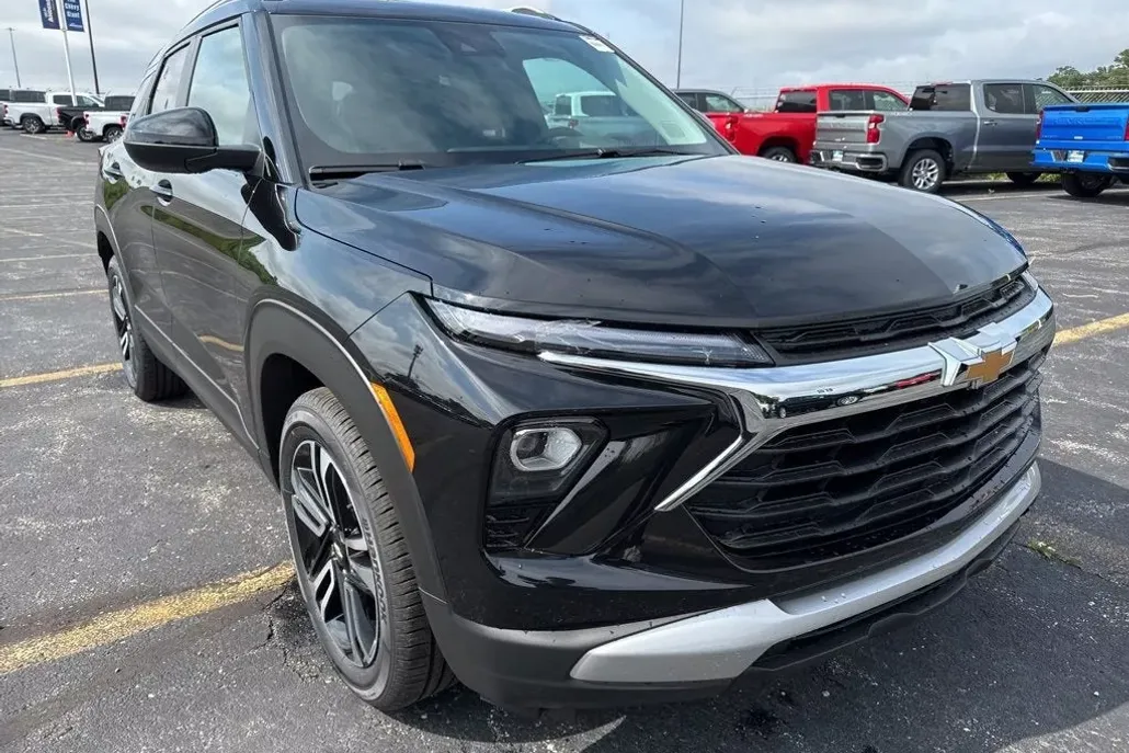 2026 Chevrolet Trailblazer LT photo 1