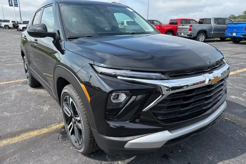 2026 Chevrolet Trailblazer LT photo 1